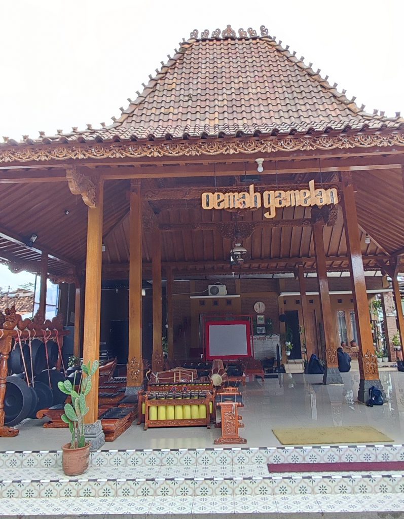 rumah produksi oemah gamelan pekunden banyumas