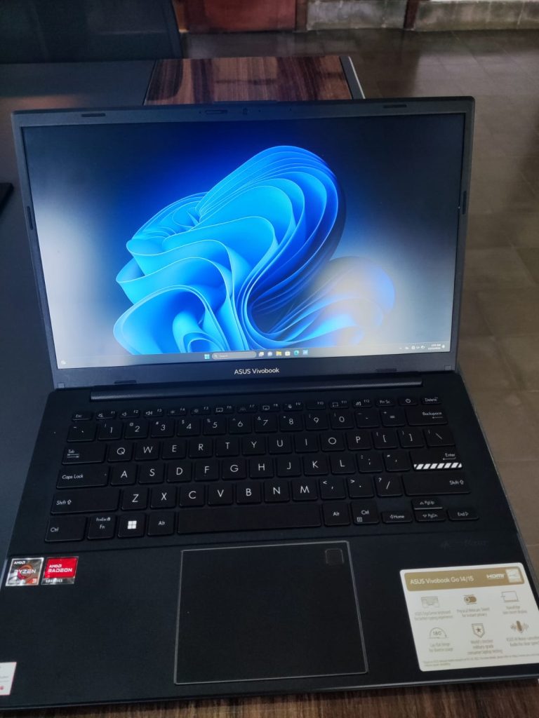Laptop Asus Vivobook Go 14